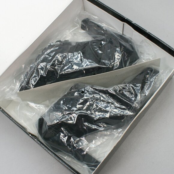 Colin Stuart Ladies 5.5 Black Nubuck Suede Ankle Heel Bootie Chukka Granny boots - Picture 2 of 11